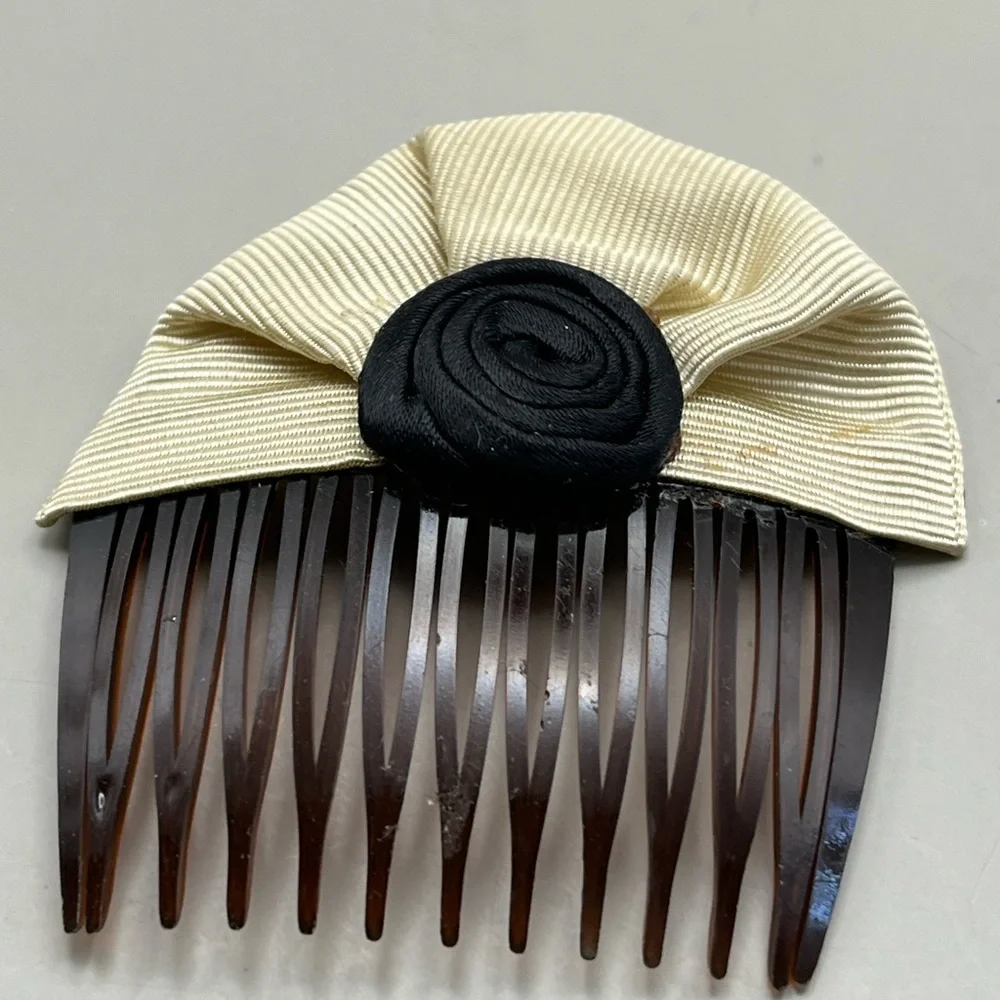 Elegant Vintage Floral and Bird Hair Comb Set